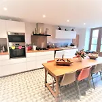 Feriehus Domaine De Gaia, Piscine, Petanque, Ping-pong, Proche Saint Emilion Guillac (Gironde)