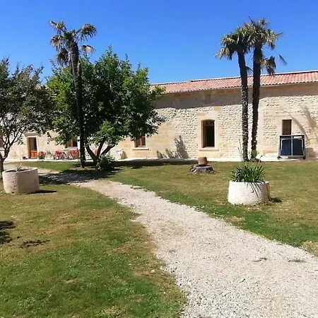 Casa vacanze Domaine De Gaïa, Piscine, Pétanque, Ping-pong, Proche Saint Emilion *